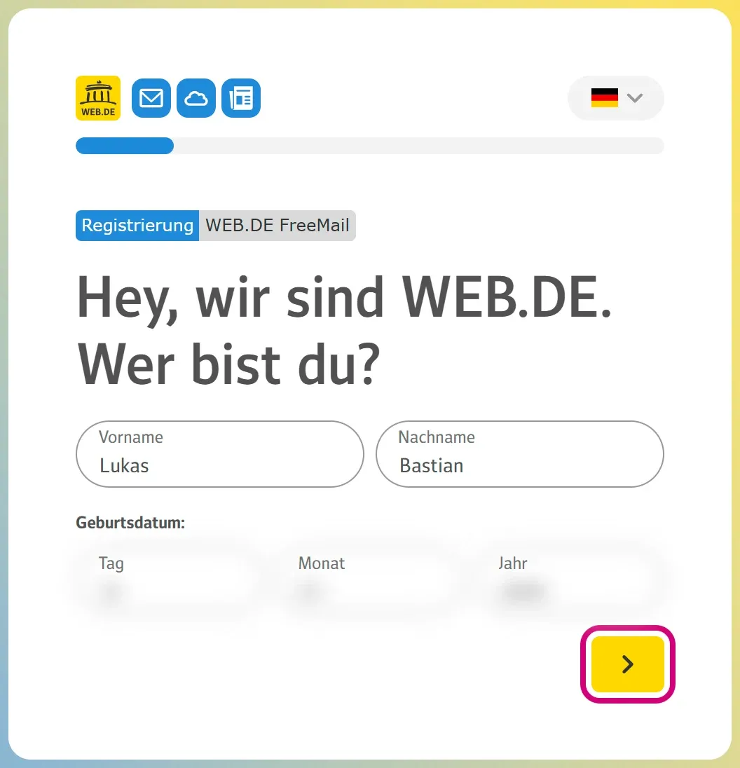Das Formular „Wer bist du?“ mit Vorname, Nachname und Geburtsdatum. Das Geburtsdatum ist im Bild unkenntlich gemacht.